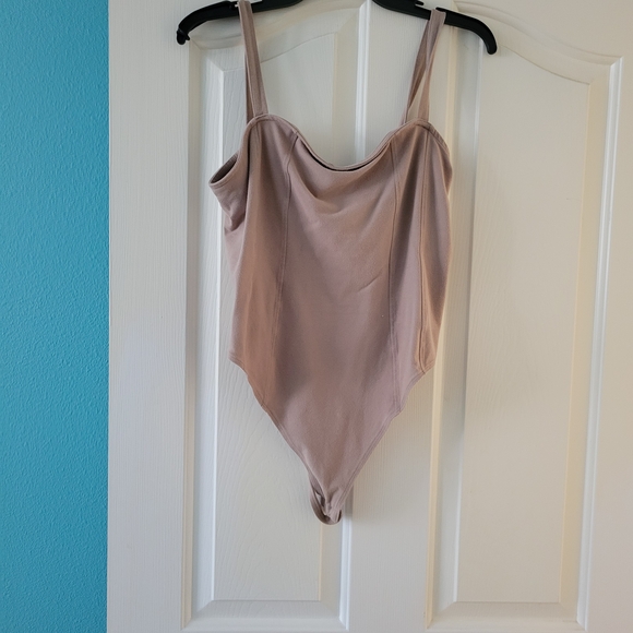 H&M Beige Bodysuit - Picture 1 of 3